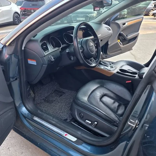 Audi A5 2.0 TDI Quattro, снимка 9 - Автомобили и джипове - 54551484