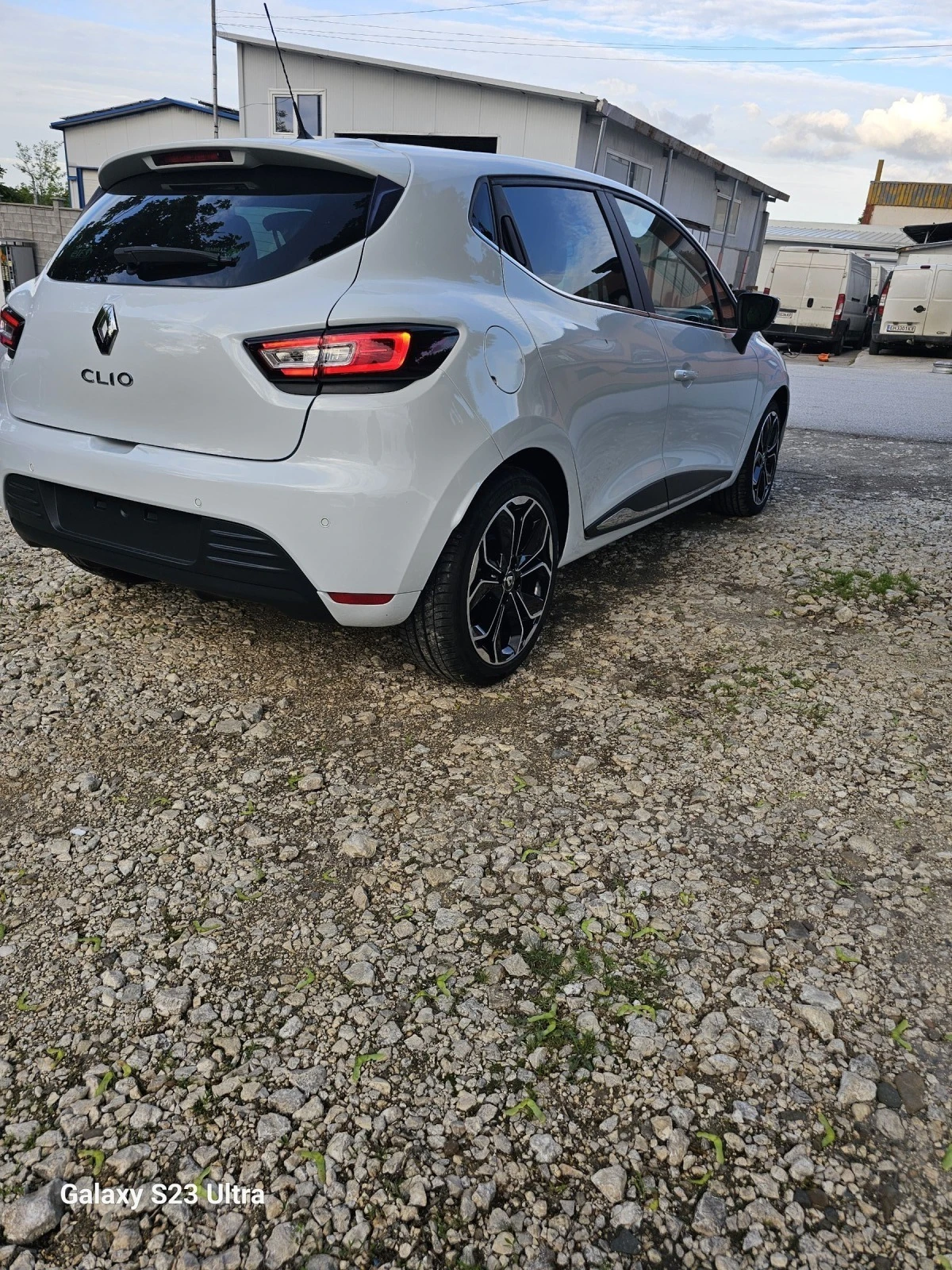 Renault Clio  - изображение 7