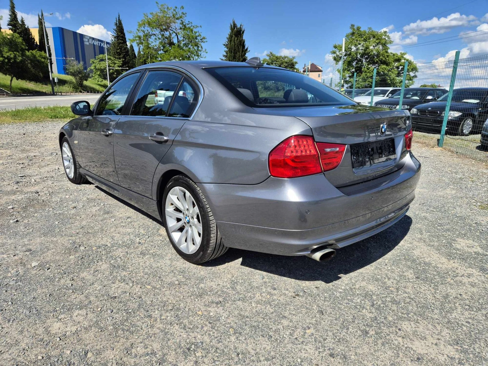 BMW 318 2.0i 143кс - изображение 3