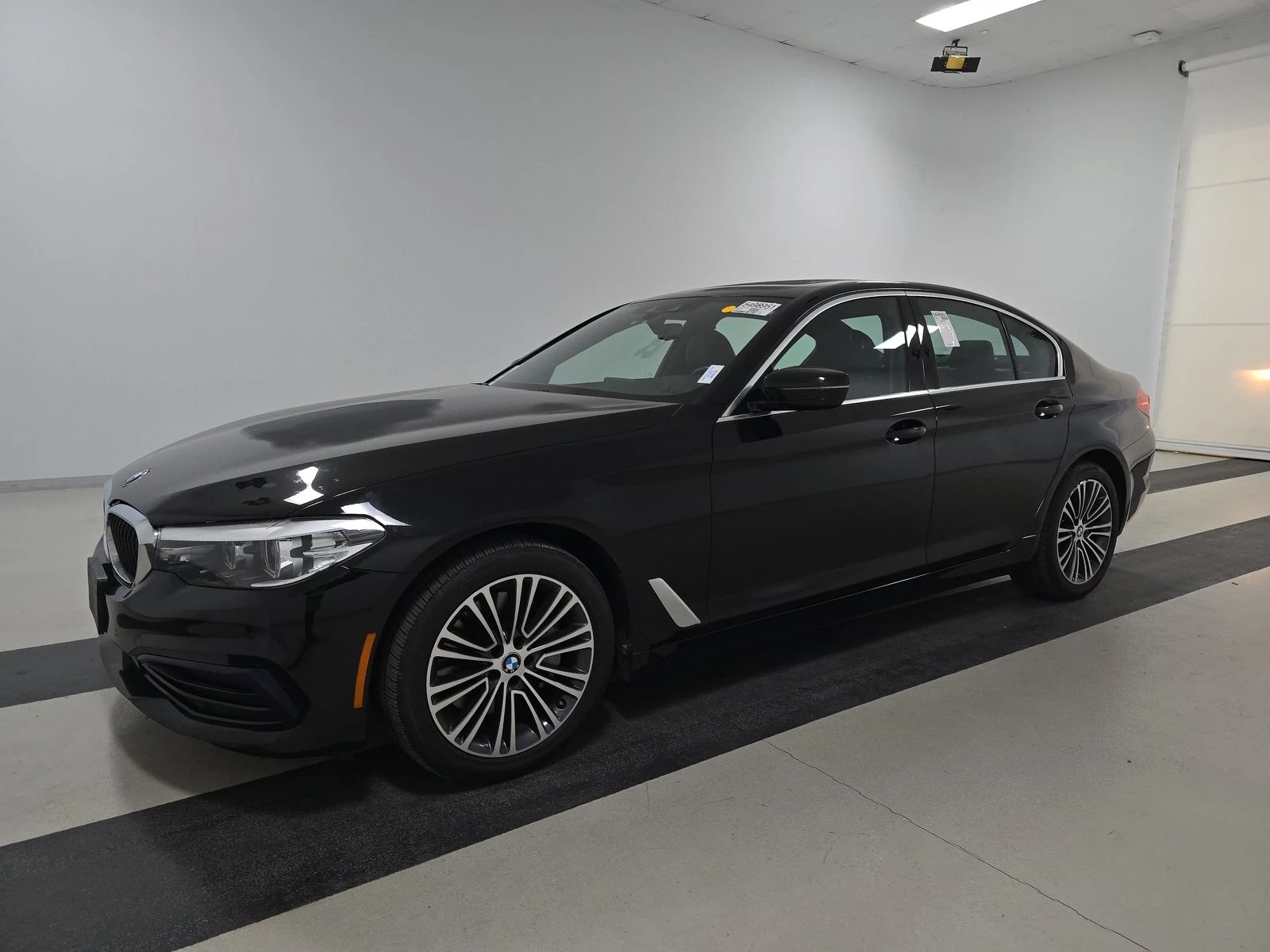 BMW 530 xDrive - изображение 2