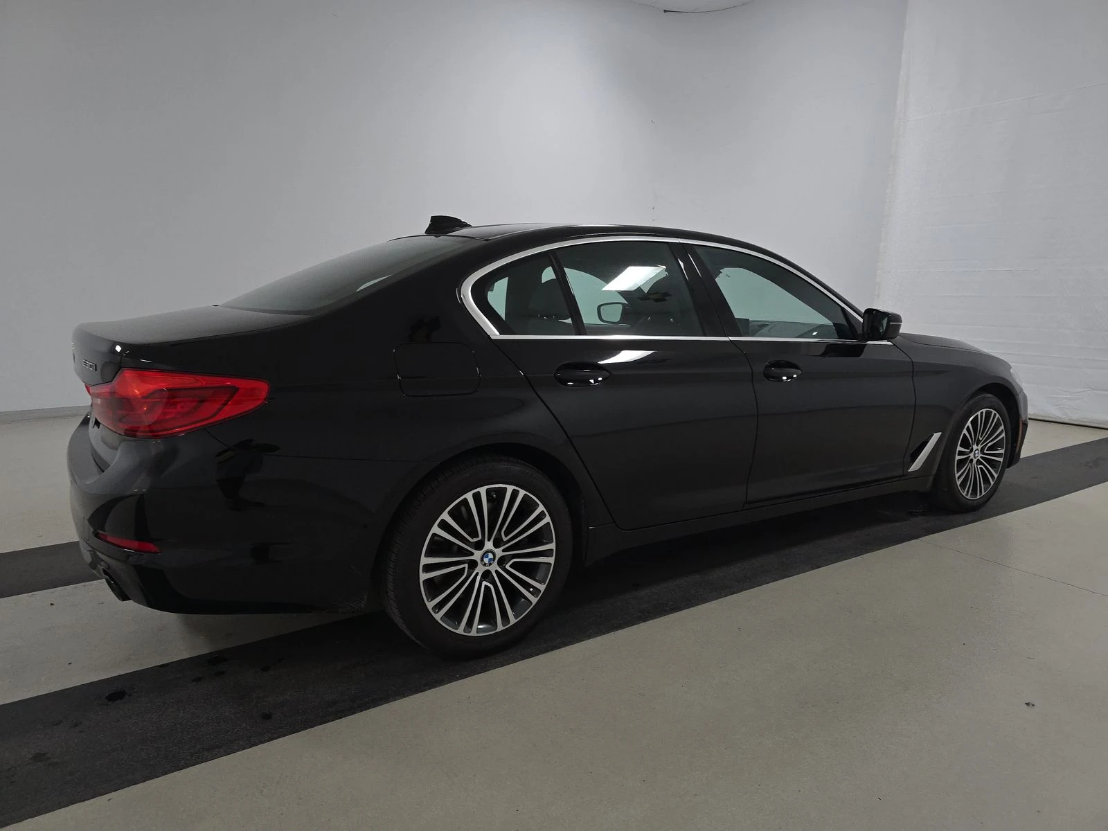 BMW 530 xDrive - изображение 6