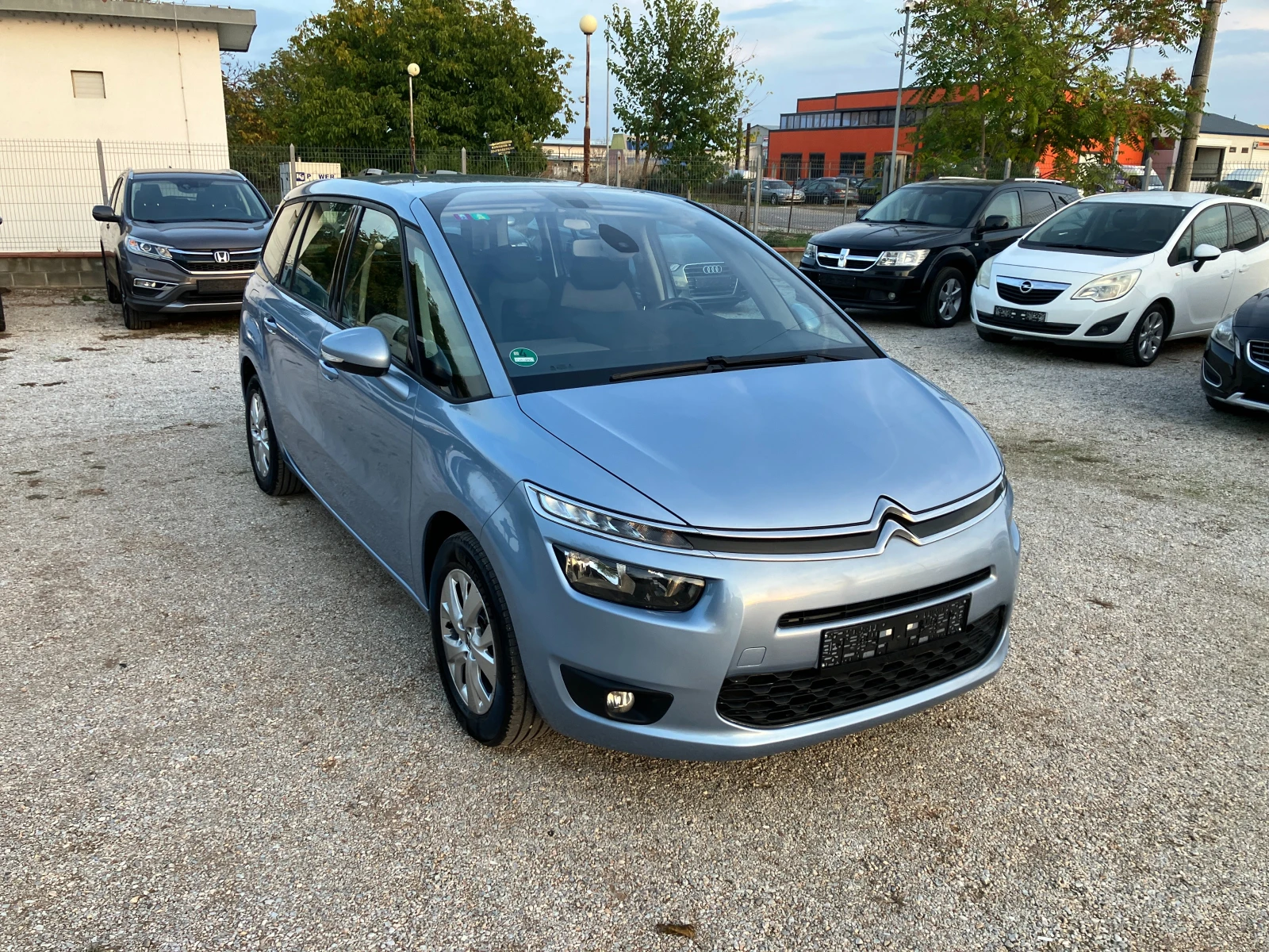 Citroen C4 Picasso 1.6 HDI -7 Местен - изображение 10