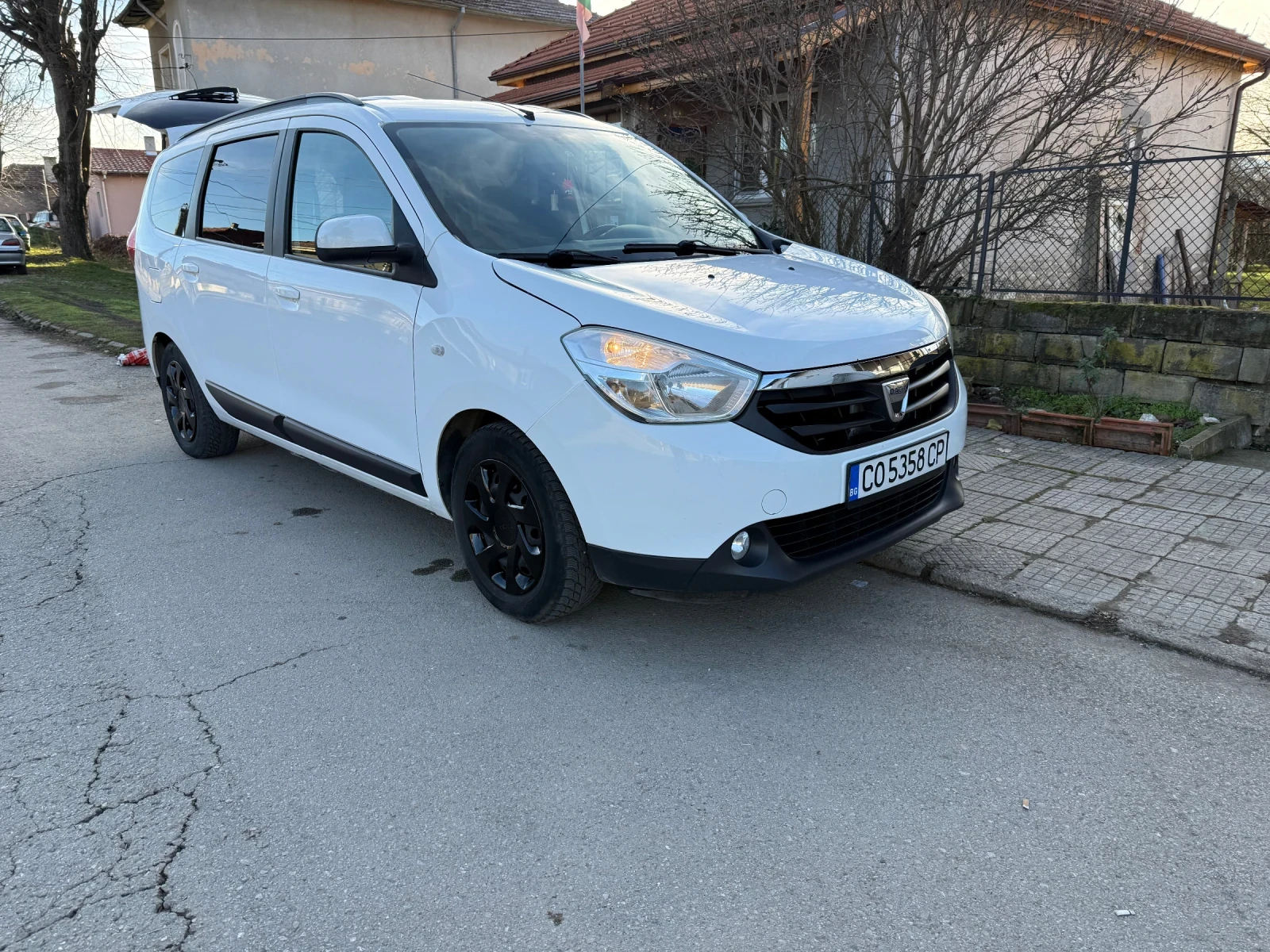 Dacia Lodgy  - изображение 6