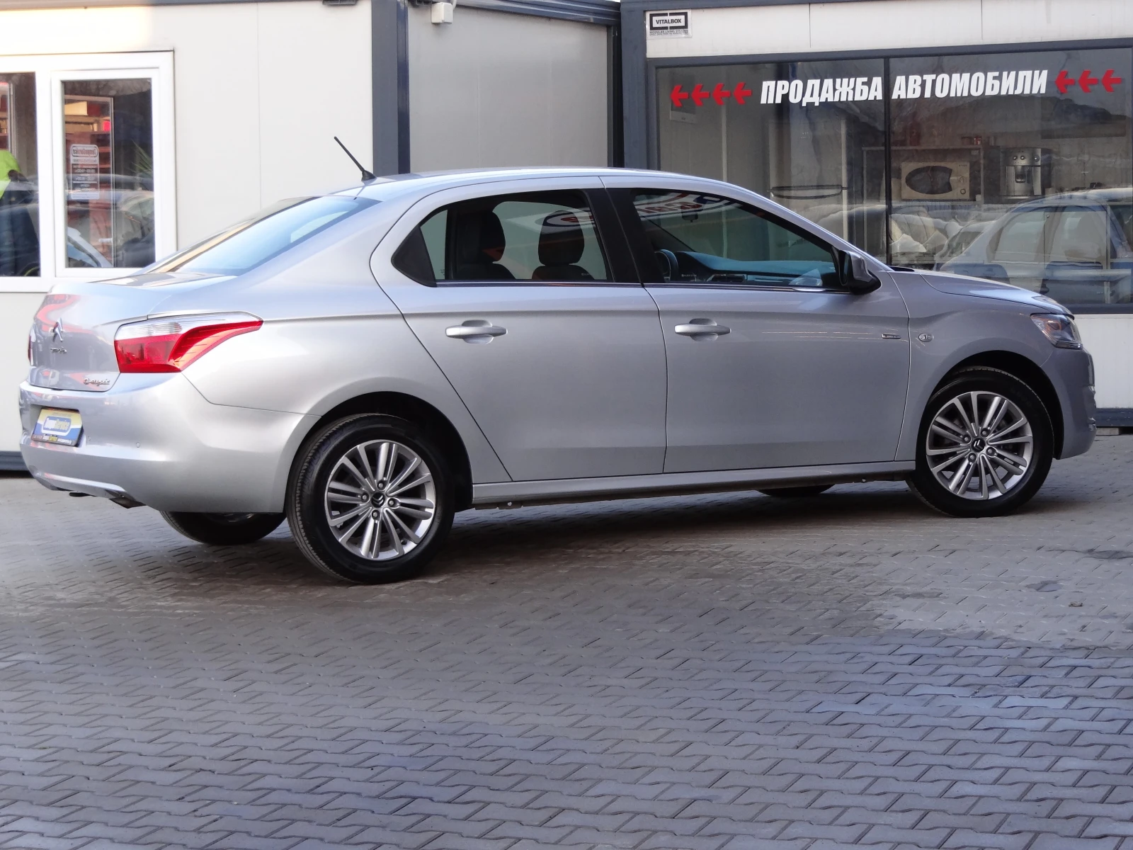 Citroen C-Elysee 1.2 VTI / Exclusive / Климатроник / Euro-6B /, снимка 5 - Автомобили и джипове - 53738126