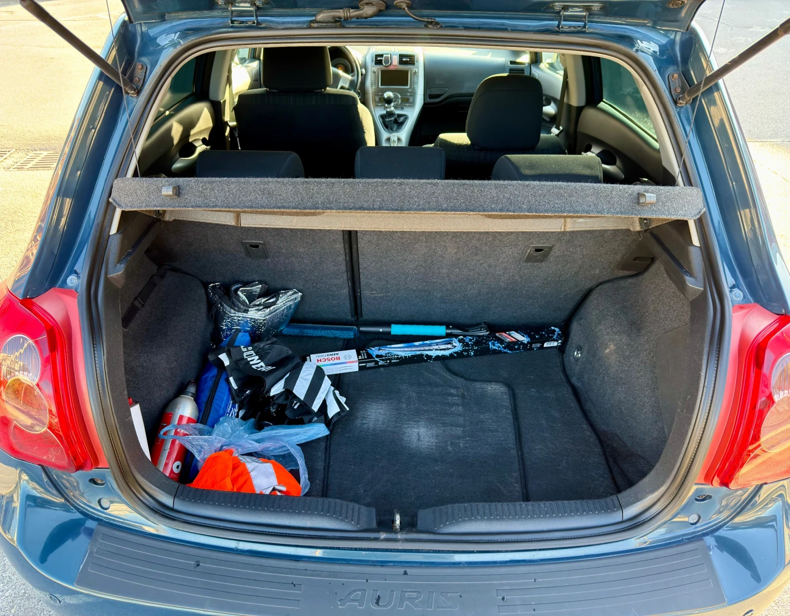 Toyota Auris 2.0 D4D Keyless, снимка 15 - Автомобили и джипове - 53849472