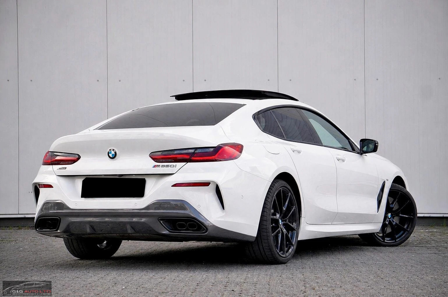 BMW 850 xi/GRAN-COUPE/530HP/PANO/MEMO/B&W/HUD/360/252q, снимка 3 - Автомобили и джипове - 54414004