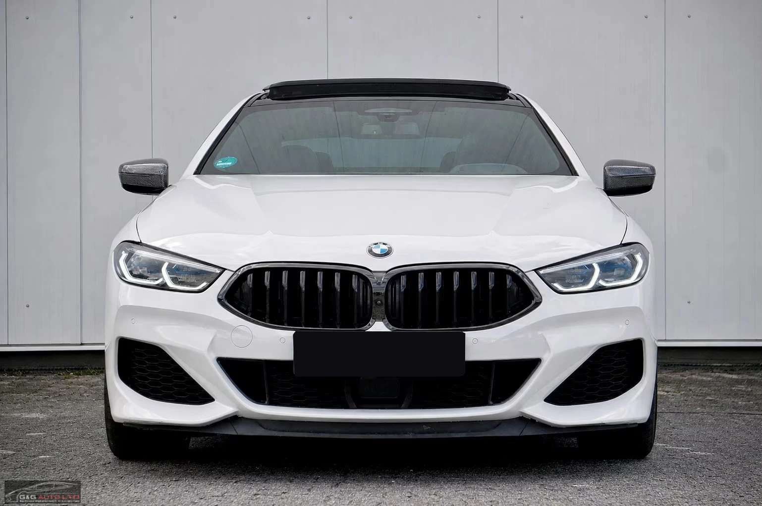 BMW 850 xi/GRAN-COUPE/530HP/PANO/MEMO/B&W/HUD/360/252q, снимка 2 - Автомобили и джипове - 54414004