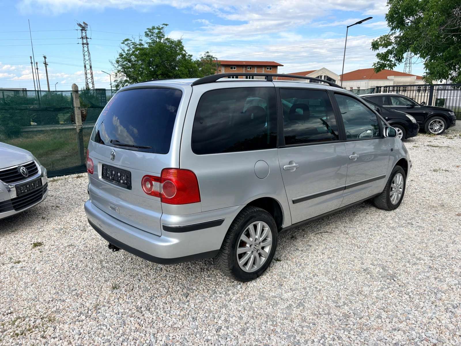 VW Sharan 7 местен 2.0 tdi 140 ps, снимка 16 - Автомобили и джипове - 54592813