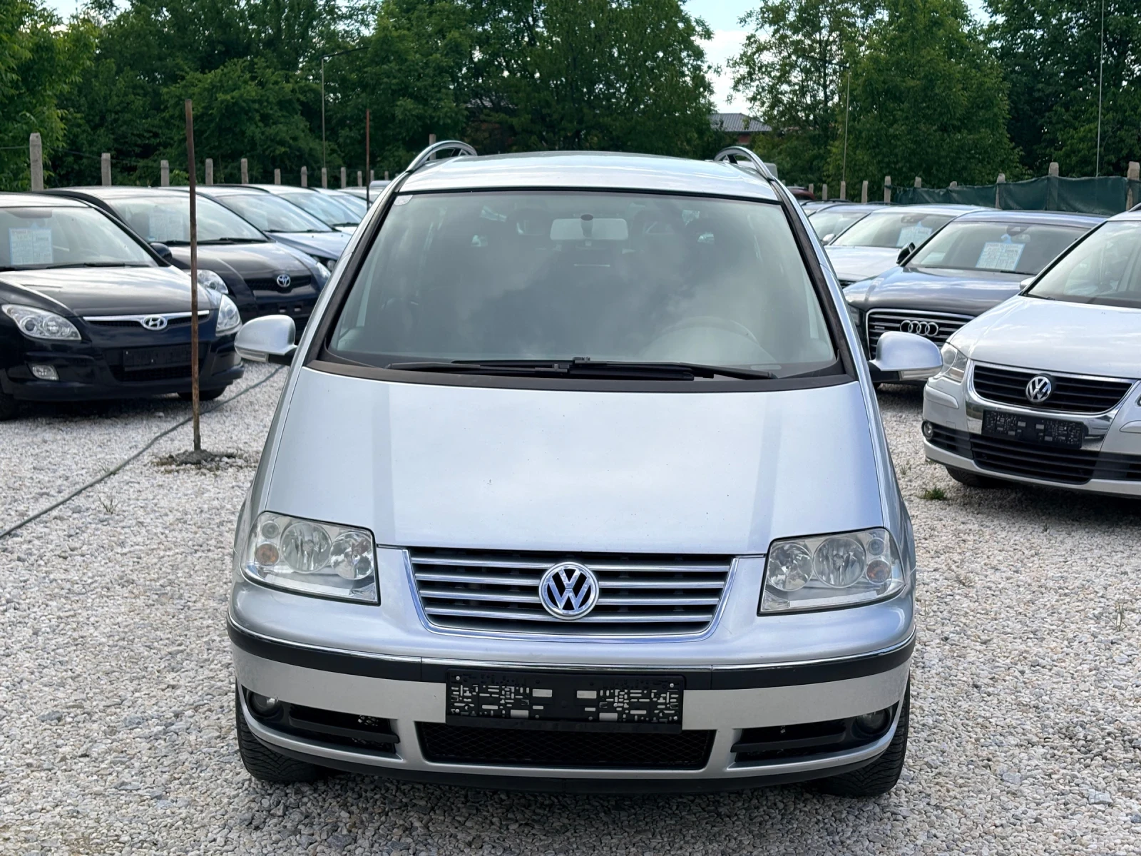 VW Sharan 7 местен 2.0 tdi 140 ps, снимка 3 - Автомобили и джипове - 54592813