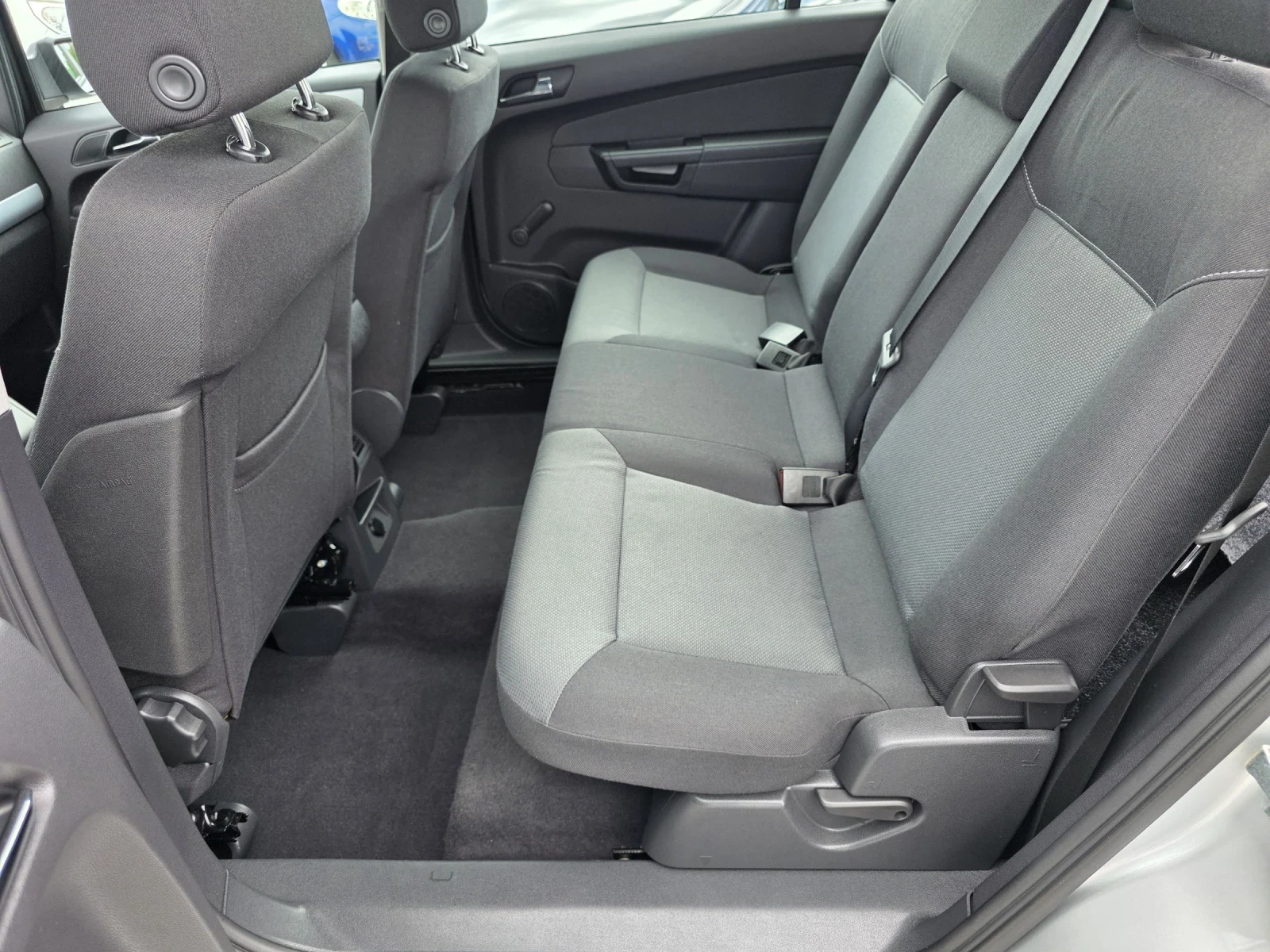 Opel Zafira 91000km. CNG TOP, снимка 11 - Автомобили и джипове - 54595772