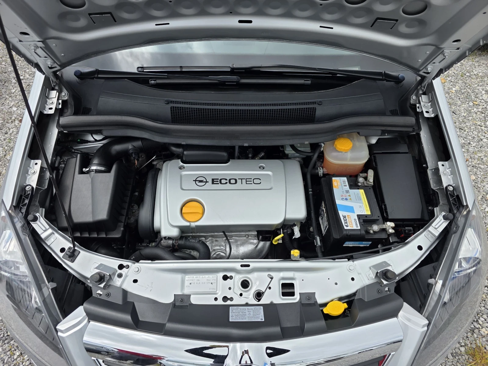 Opel Zafira 91000km. CNG TOP, снимка 17 - Автомобили и джипове - 54595772