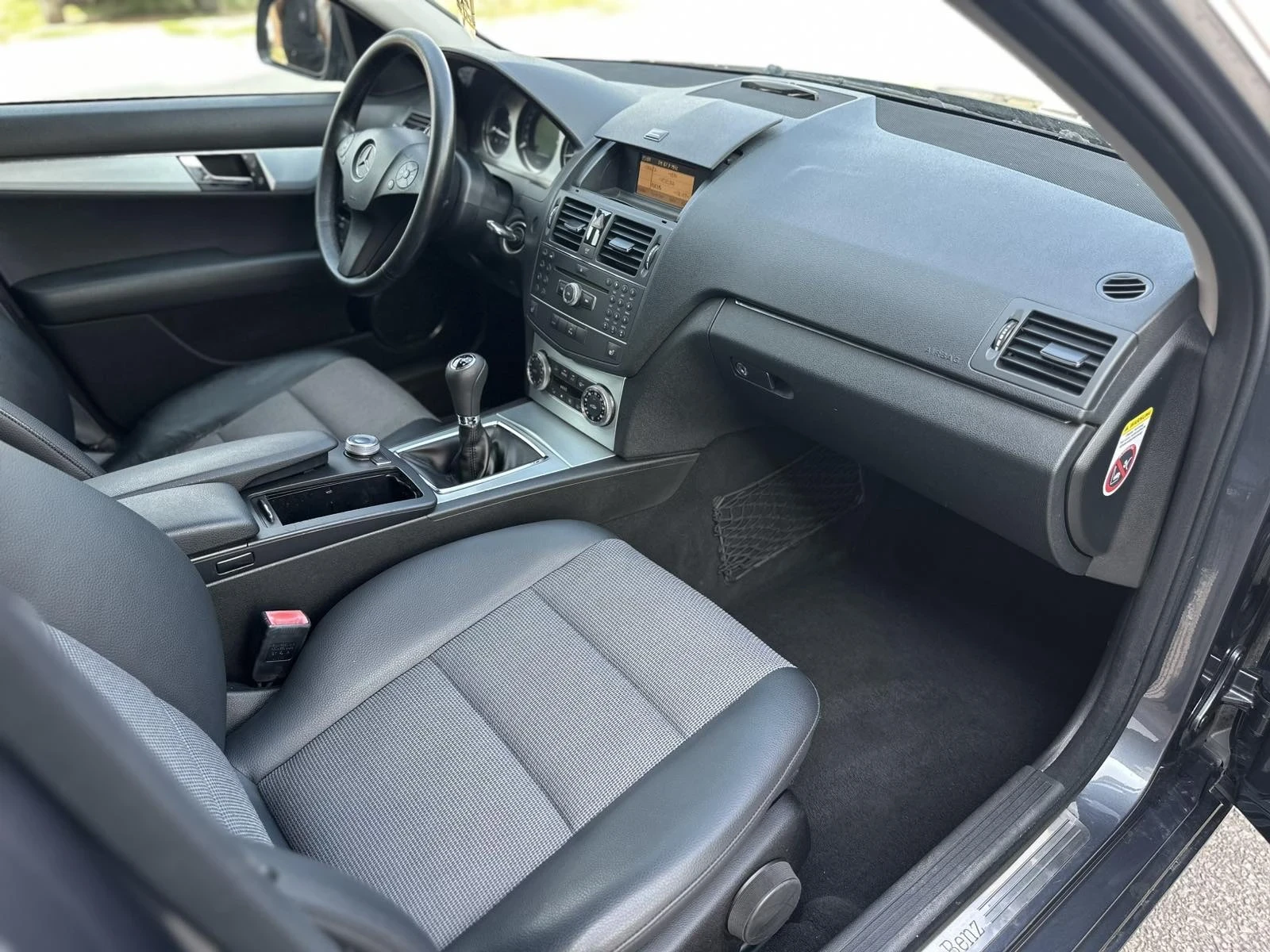 Mercedes-Benz C 220, снимка 11 - Автомобили и джипове - 55157195