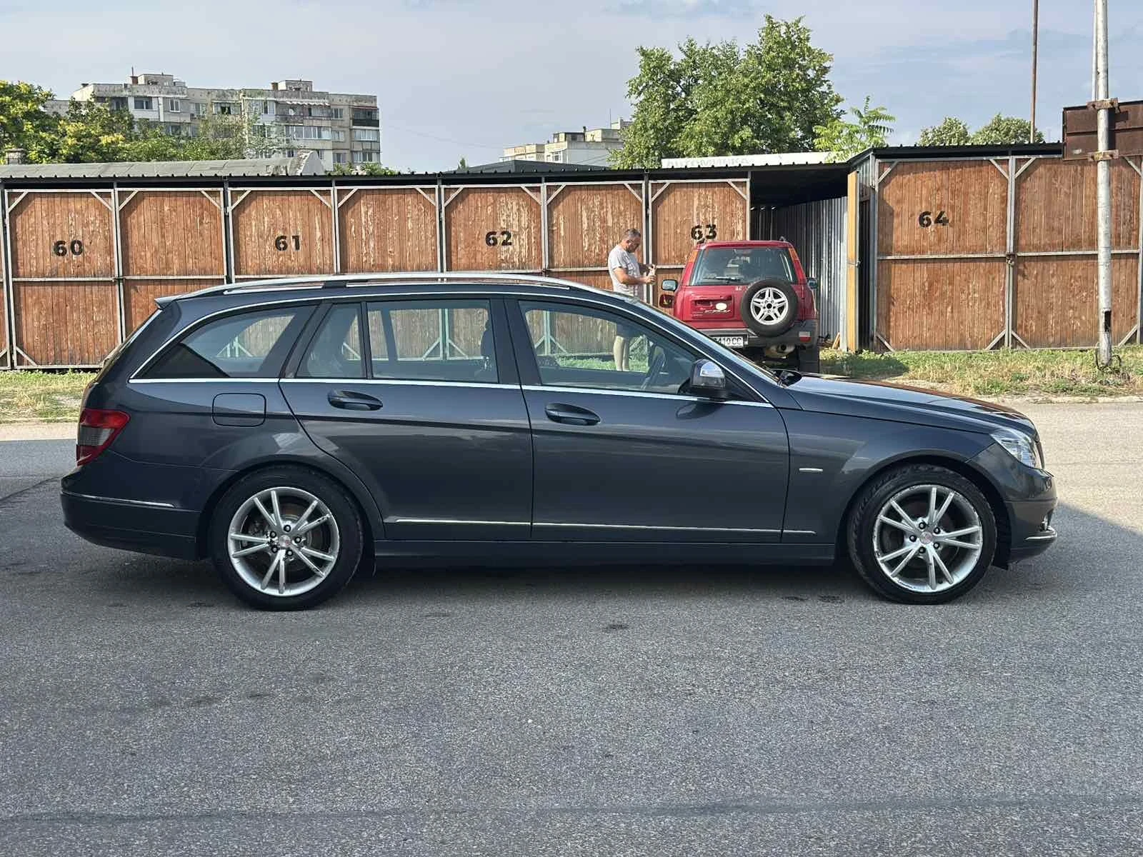 Mercedes-Benz C 220, снимка 3 - Автомобили и джипове - 55157195