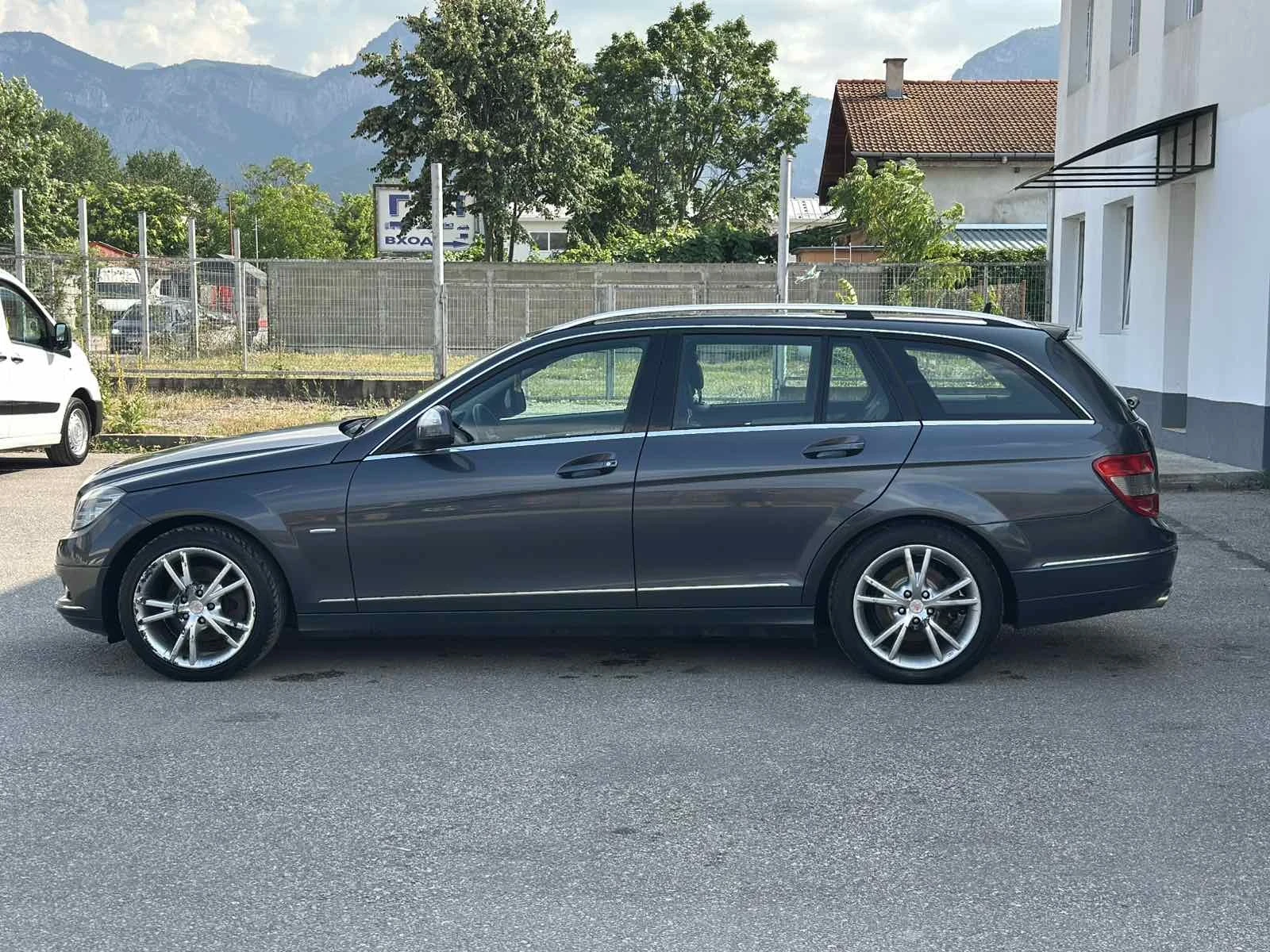 Mercedes-Benz C 220, снимка 6 - Автомобили и джипове - 55157195