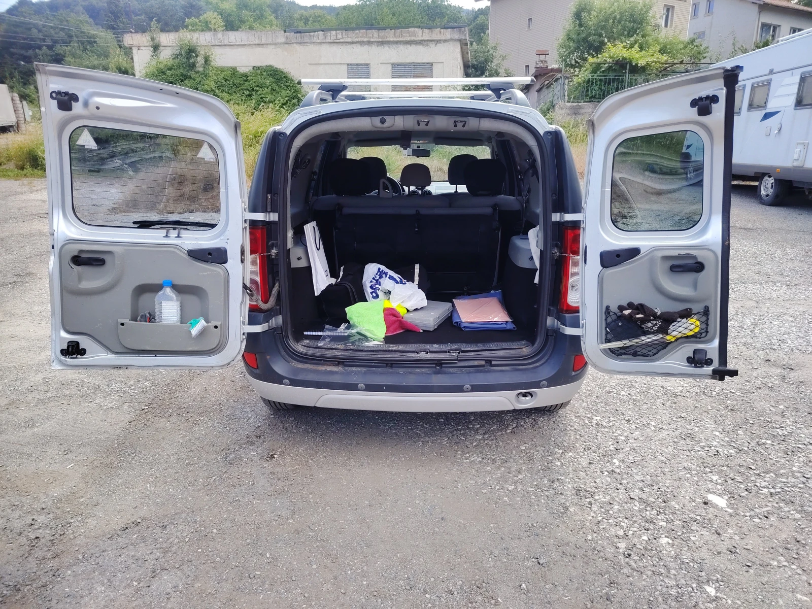 Dacia Logan, снимка 6 - Автомобили и джипове - 55160109