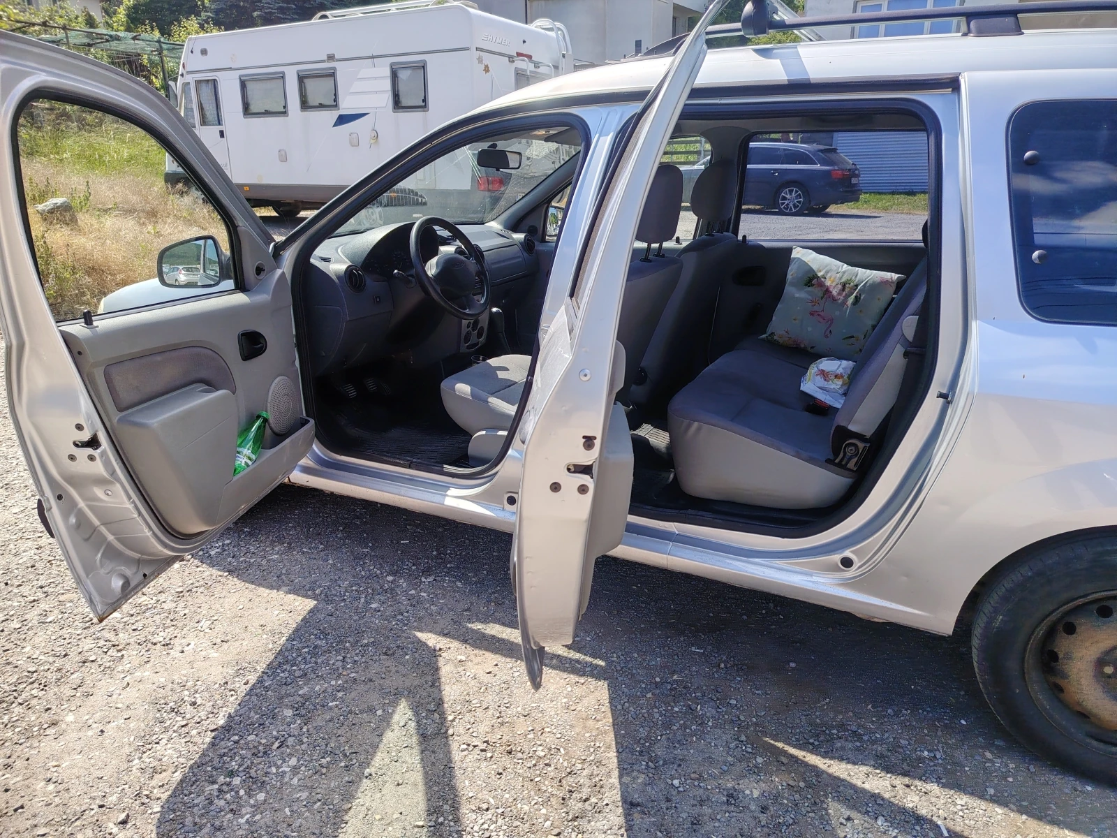 Dacia Logan, снимка 7 - Автомобили и джипове - 55160109