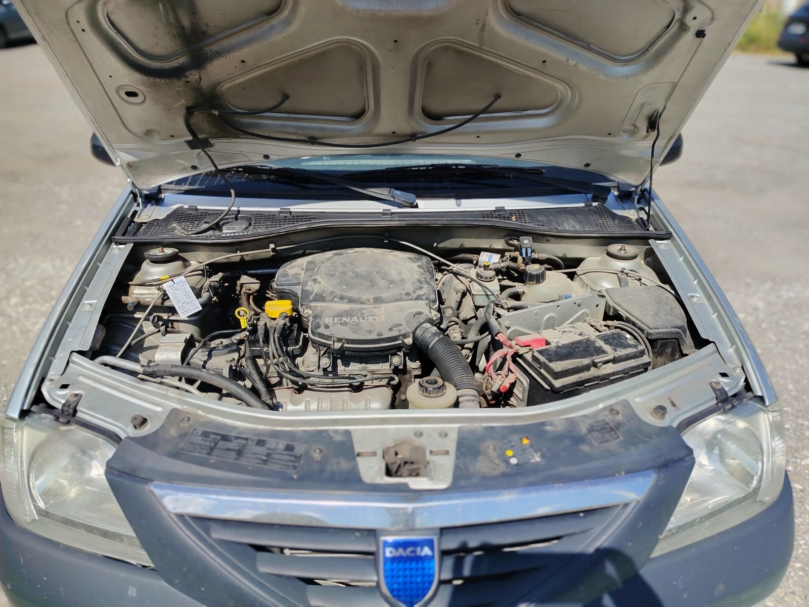Dacia Logan, снимка 14 - Автомобили и джипове - 55160109