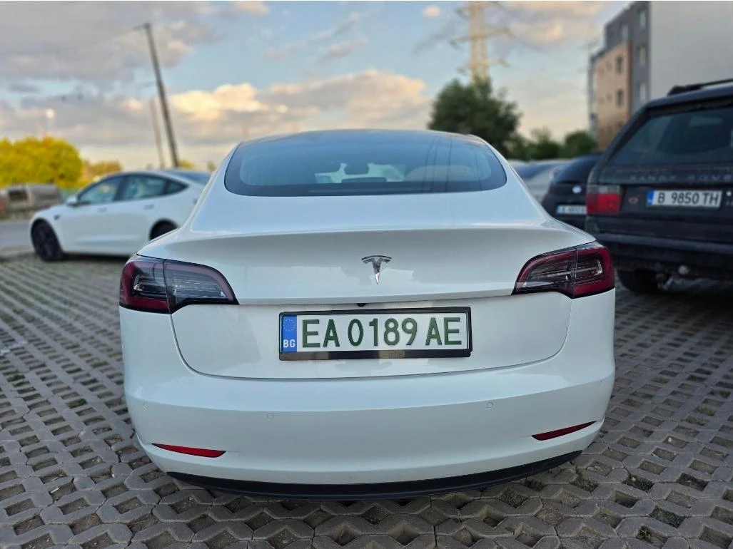 Tesla Model 3 Лична Кола Безупречна, снимка 4 - Автомобили и джипове - 55419317