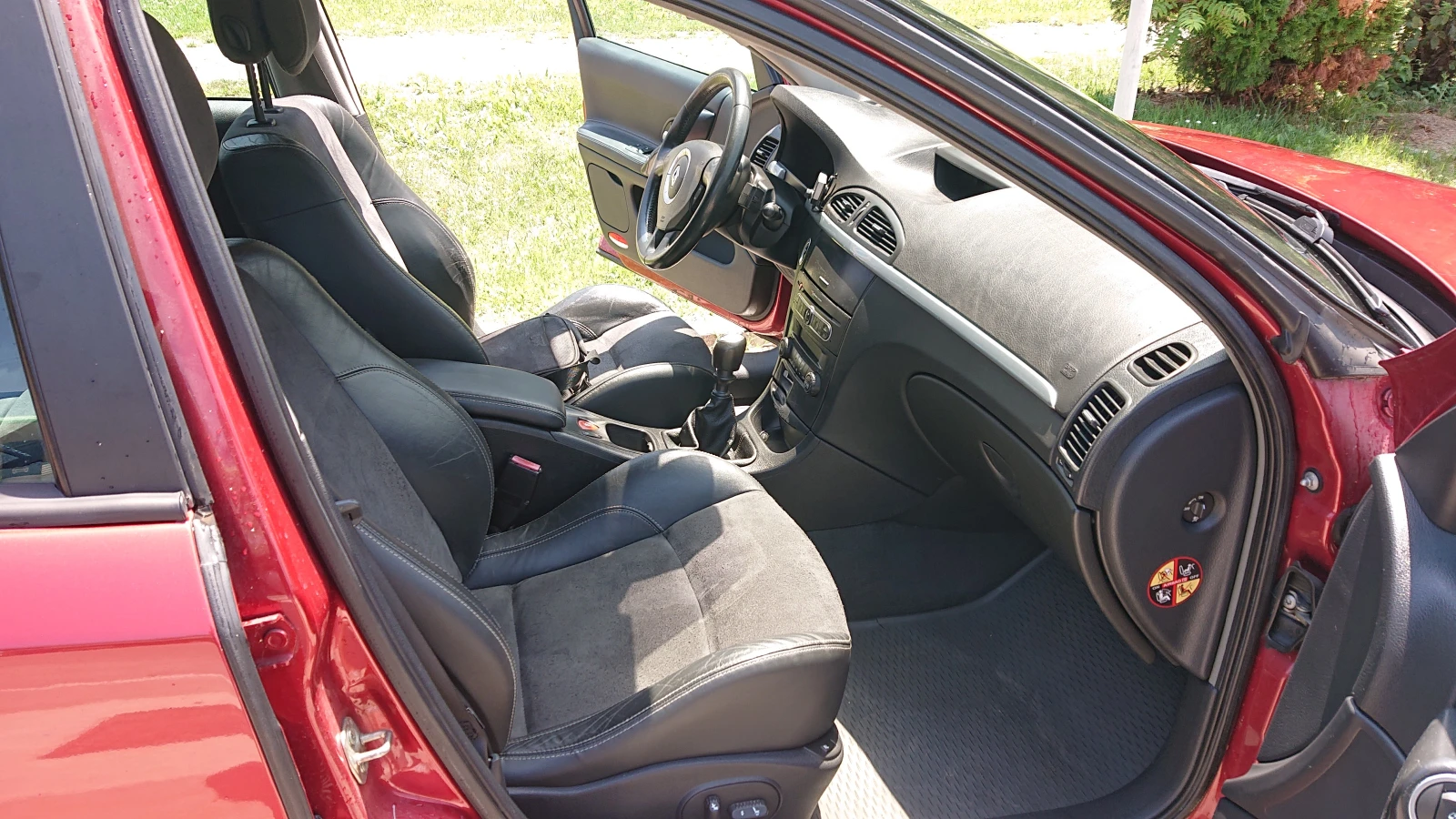 Renault Laguna, снимка 11 - Автомобили и джипове - 55943269