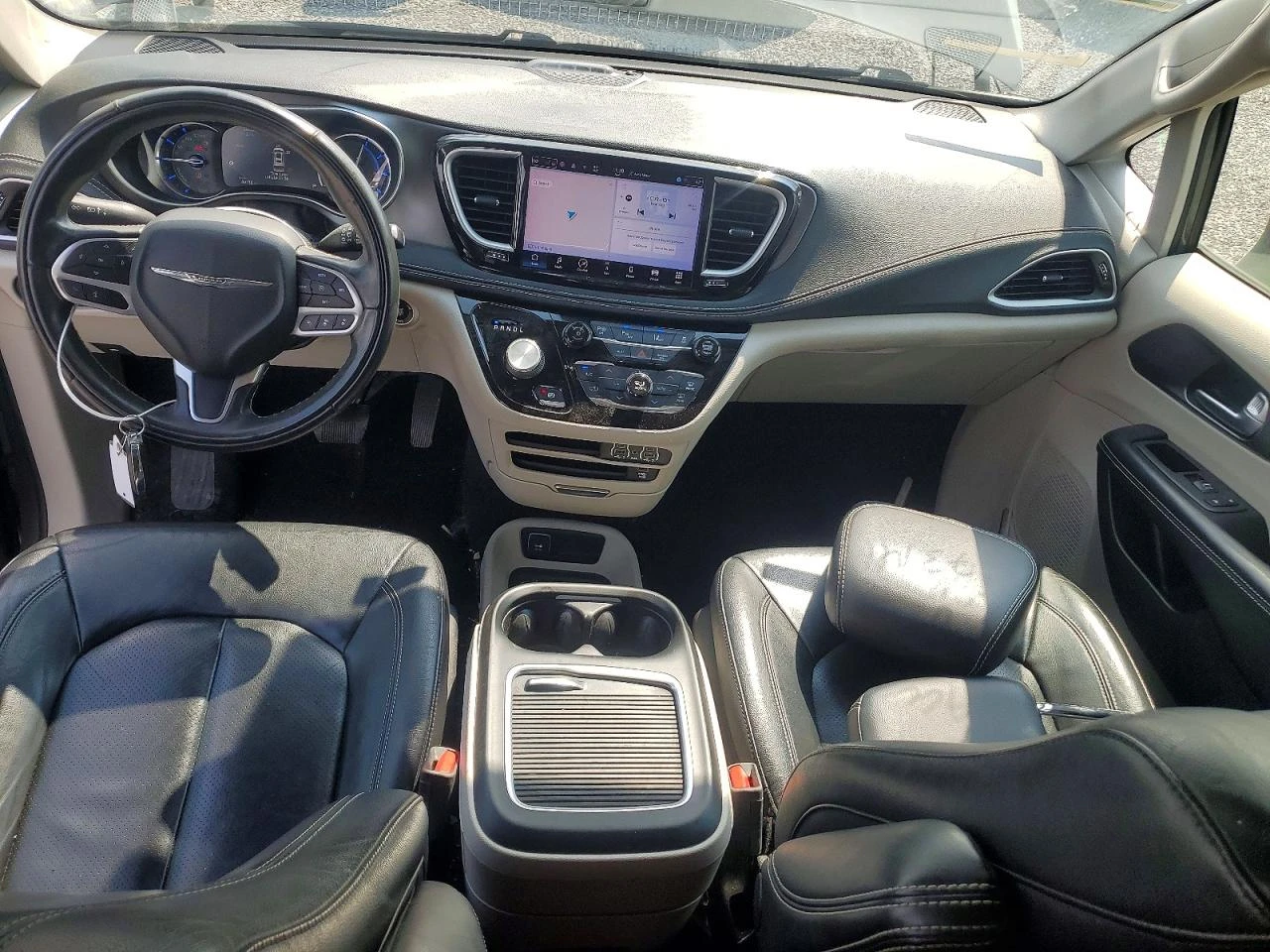 Chrysler Pacifica 3.6l Hybrid Touring L, снимка 8 - Автомобили и джипове - 56664278