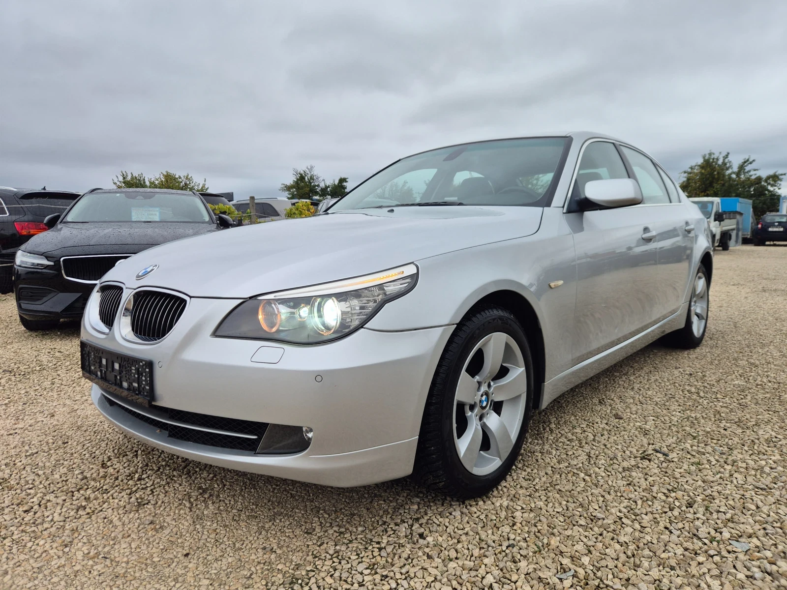 BMW 530 3.0 XD Fecelift, снимка 3 - Автомобили и джипове - 56726318