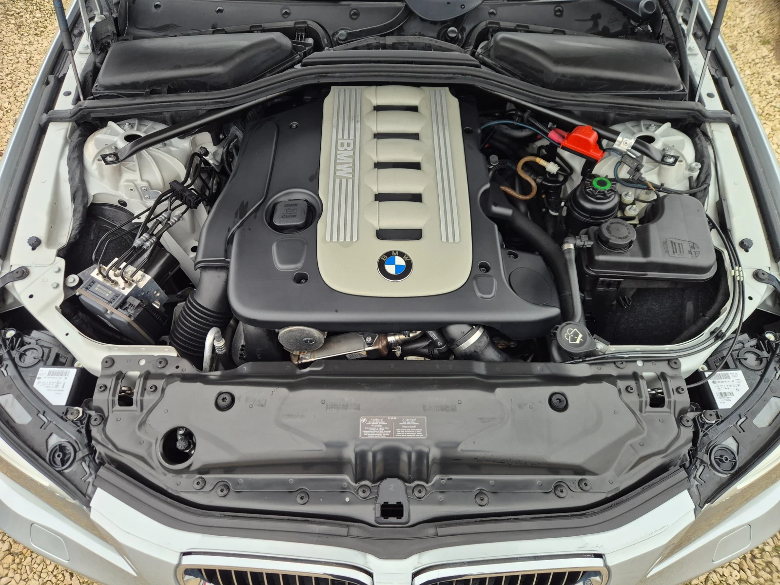 BMW 530 3.0 XD Fecelift, снимка 17 - Автомобили и джипове - 56726318