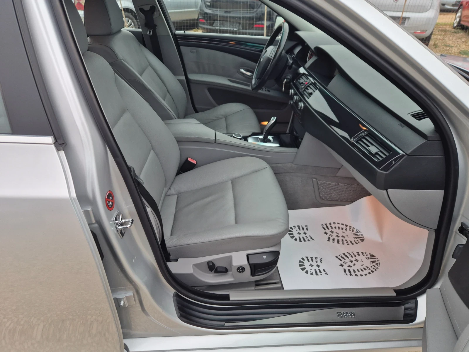 BMW 530 3.0 XD Fecelift, снимка 13 - Автомобили и джипове - 56726318