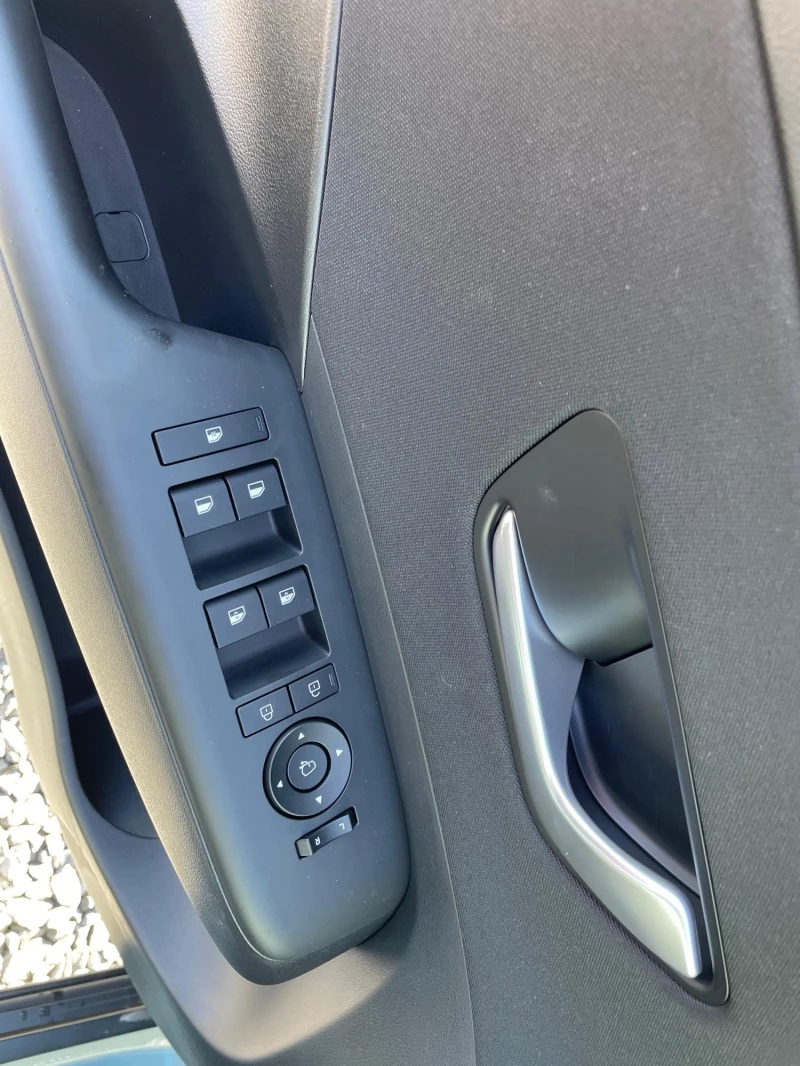 Hyundai Kona NEW!PREMIUM PLUS;NAVI;1.8 ALU, снимка 14 - Автомобили и джипове - 51902621