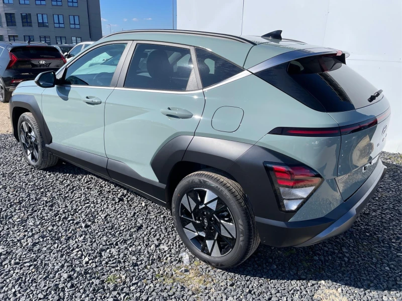 Hyundai Kona NEW!PREMIUM PLUS;NAVI;1.8 ALU, снимка 6 - Автомобили и джипове - 51902621