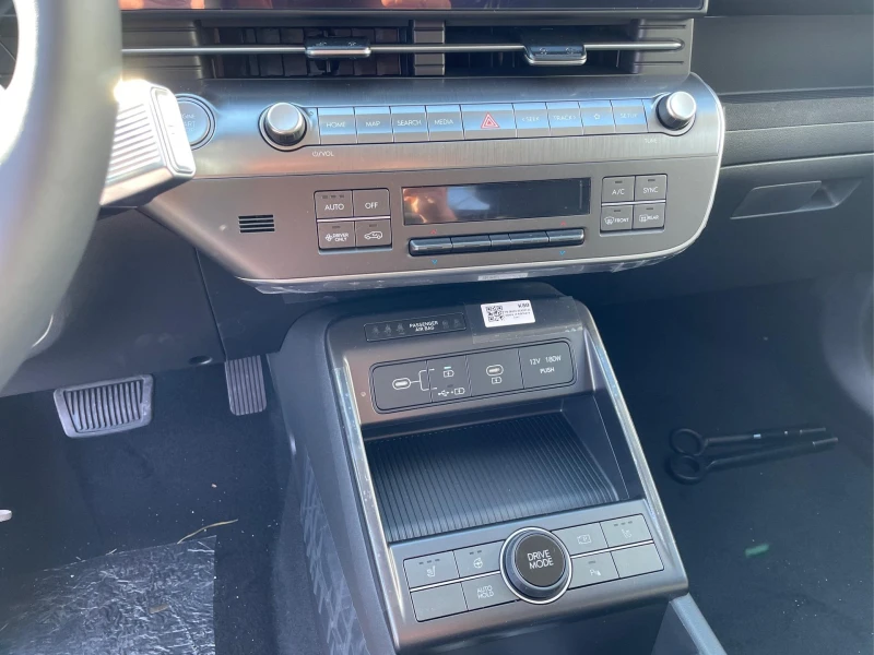 Hyundai Kona NEW!PREMIUM PLUS;NAVI;1.8 ALU, снимка 15 - Автомобили и джипове - 51902621