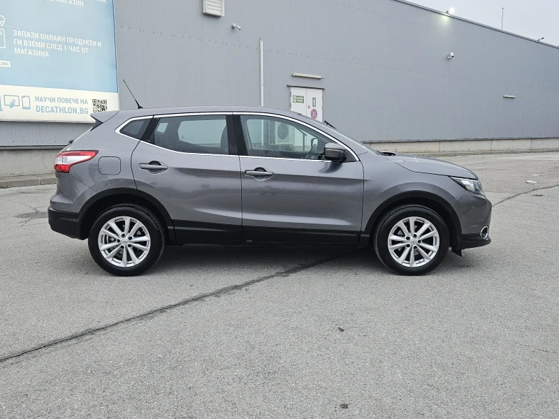 Nissan Qashqai 1.5dci---NAVI, снимка 4 - Автомобили и джипове - 52753966