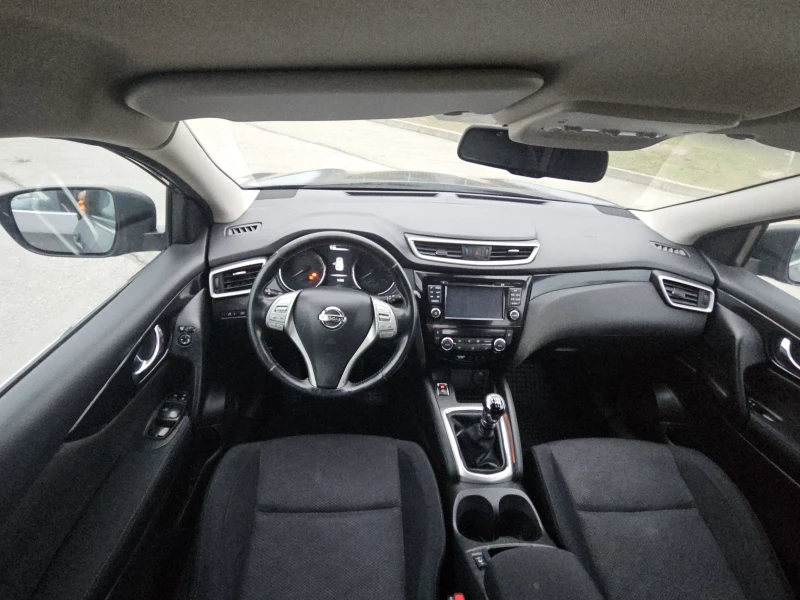 Nissan Qashqai 1.5dci---NAVI, снимка 8 - Автомобили и джипове - 52753966