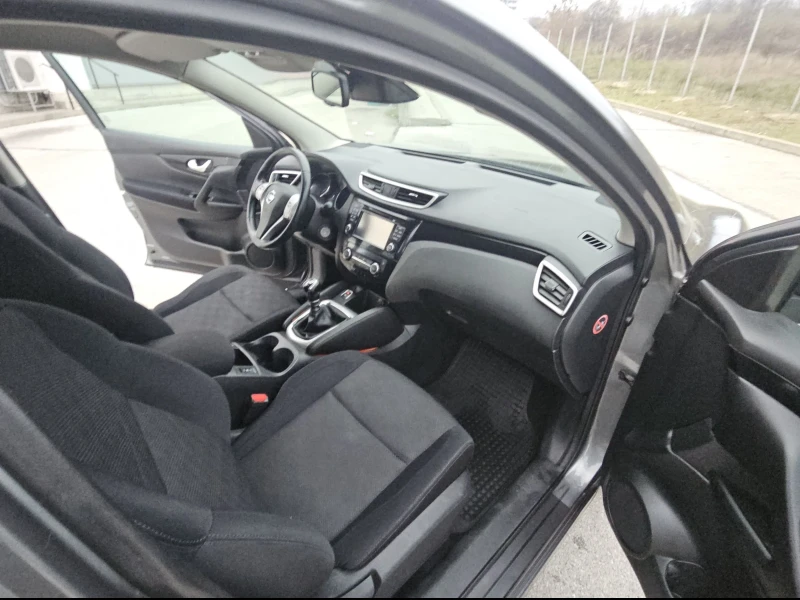 Nissan Qashqai 1.5dci---NAVI, снимка 13 - Автомобили и джипове - 52753966