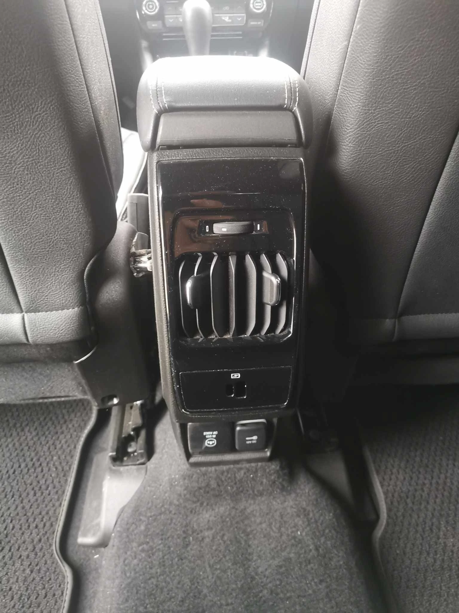 Jeep Compass 1.3i | Mobile.bg — изображение 16