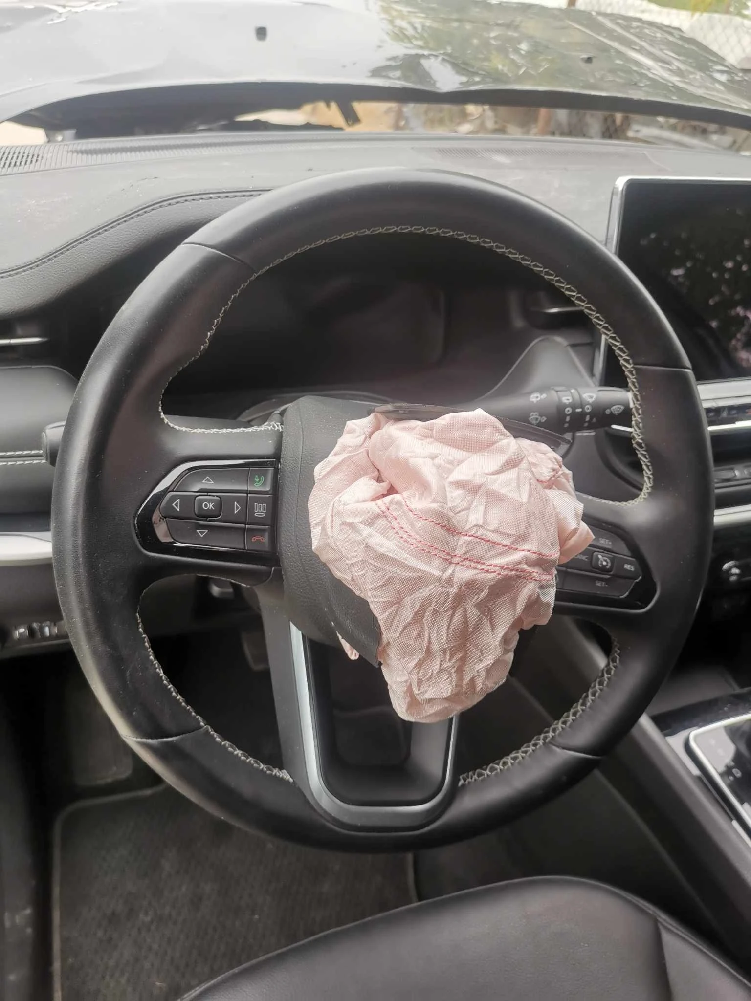 Jeep Compass 1.3i | Mobile.bg — изображение 14