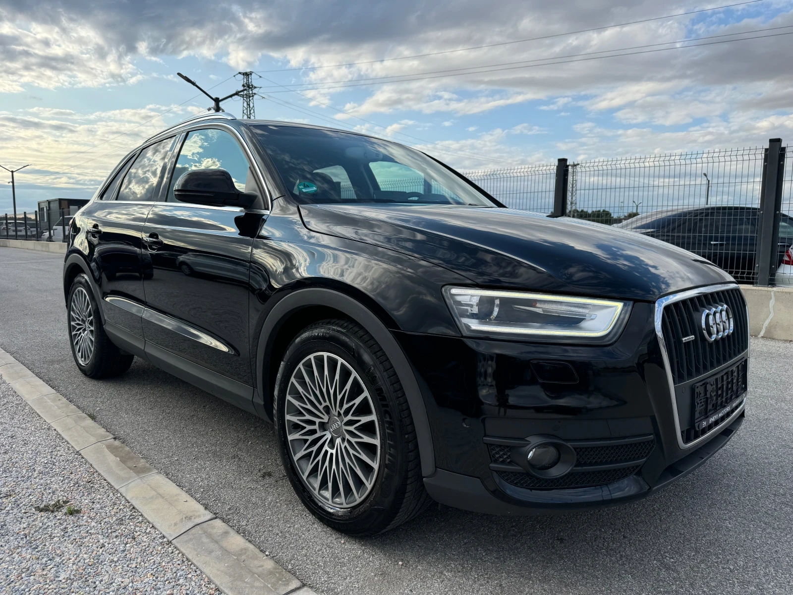 Audi Q3 2.0tfsi quattro - [1] 