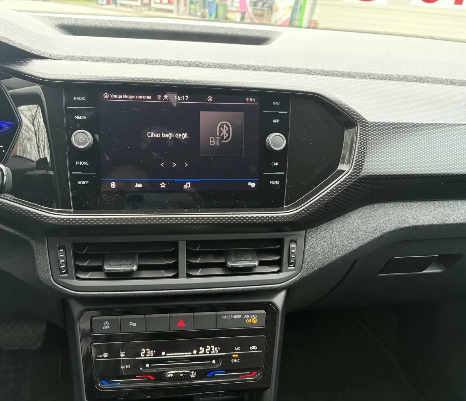 VW T-Cross 1.0 TSI АВТОМАТИК, снимка 5 - Автомобили и джипове - 54304628