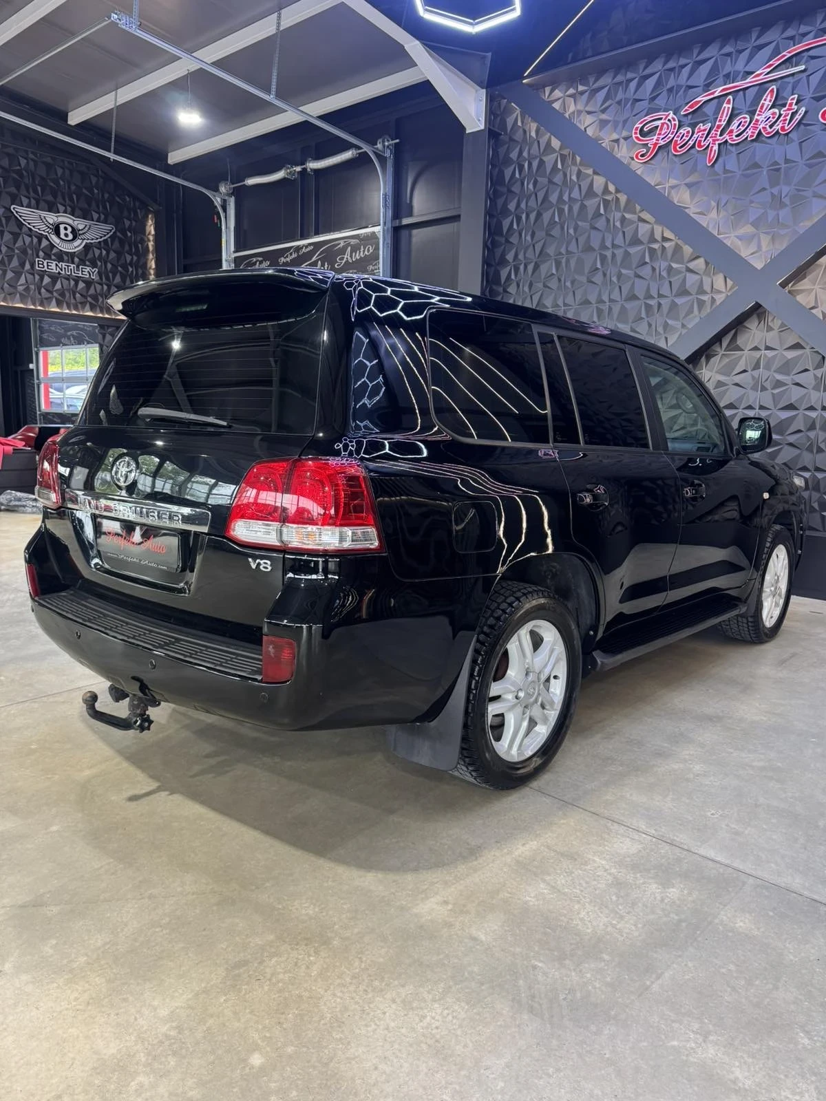 Toyota Land cruiser 200 D4D 4.5 V8 * Шибедах * Камера * , снимка 4 - Автомобили и джипове - 54597841