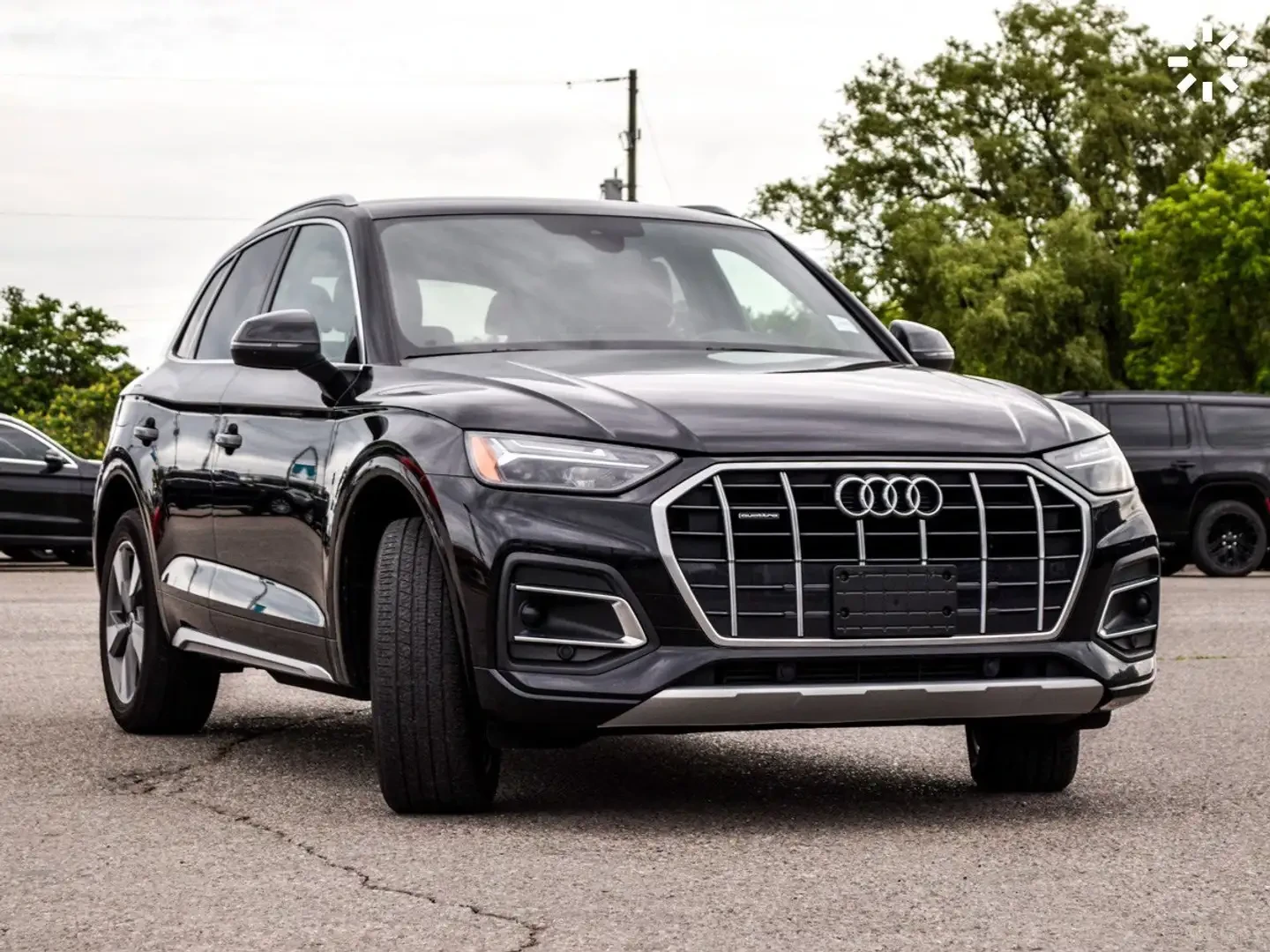 Audi Q5 KOMFORT * Blind Spot *  CARFAX * АВТО КРЕДИТ * , снимка 3 - Автомобили и джипове - 54744452