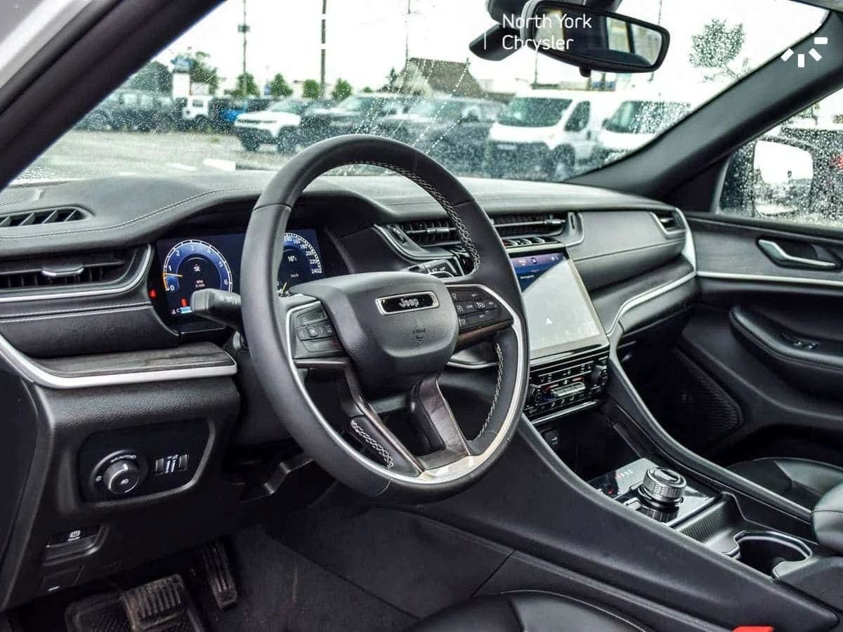 Jeep Grand cherokee * Limited Heated Seats & Wheel Remote Start Apple , снимка 14 - Автомобили и джипове - 54805278