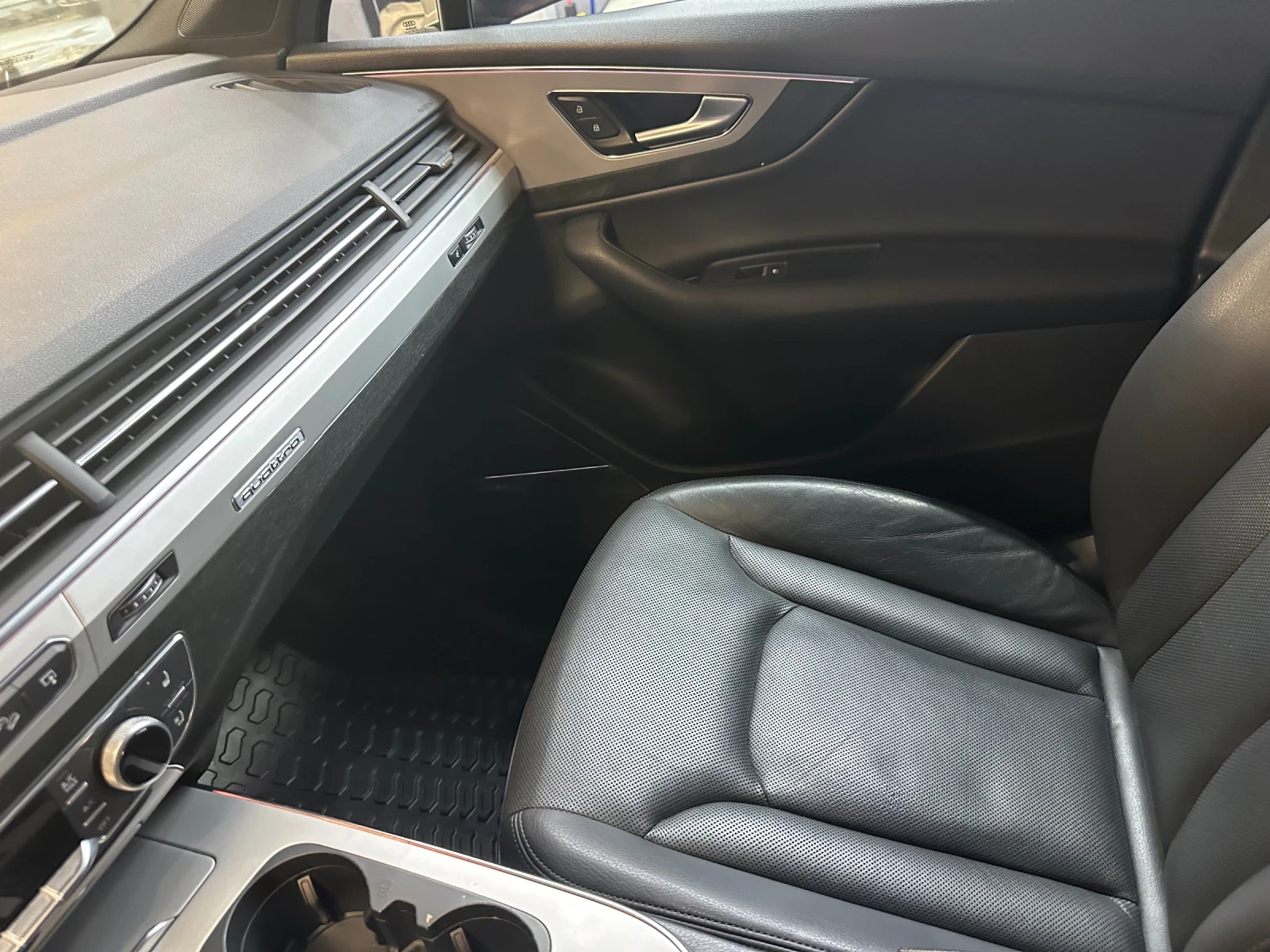 Audi Q7 3.0, снимка 12 - Автомобили и джипове - 55136605