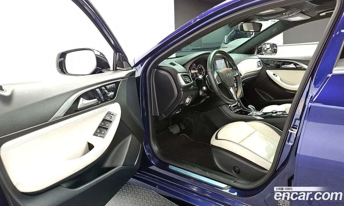 Infiniti Q30 2.0L Carfax, снимка 9 - Автомобили и джипове - 55139666