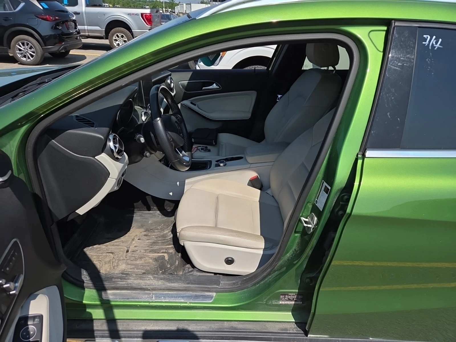 Mercedes-Benz GLA 250 CARFAX/ФИНАНСИРАНЕ, снимка 5 - Автомобили и джипове - 55995556