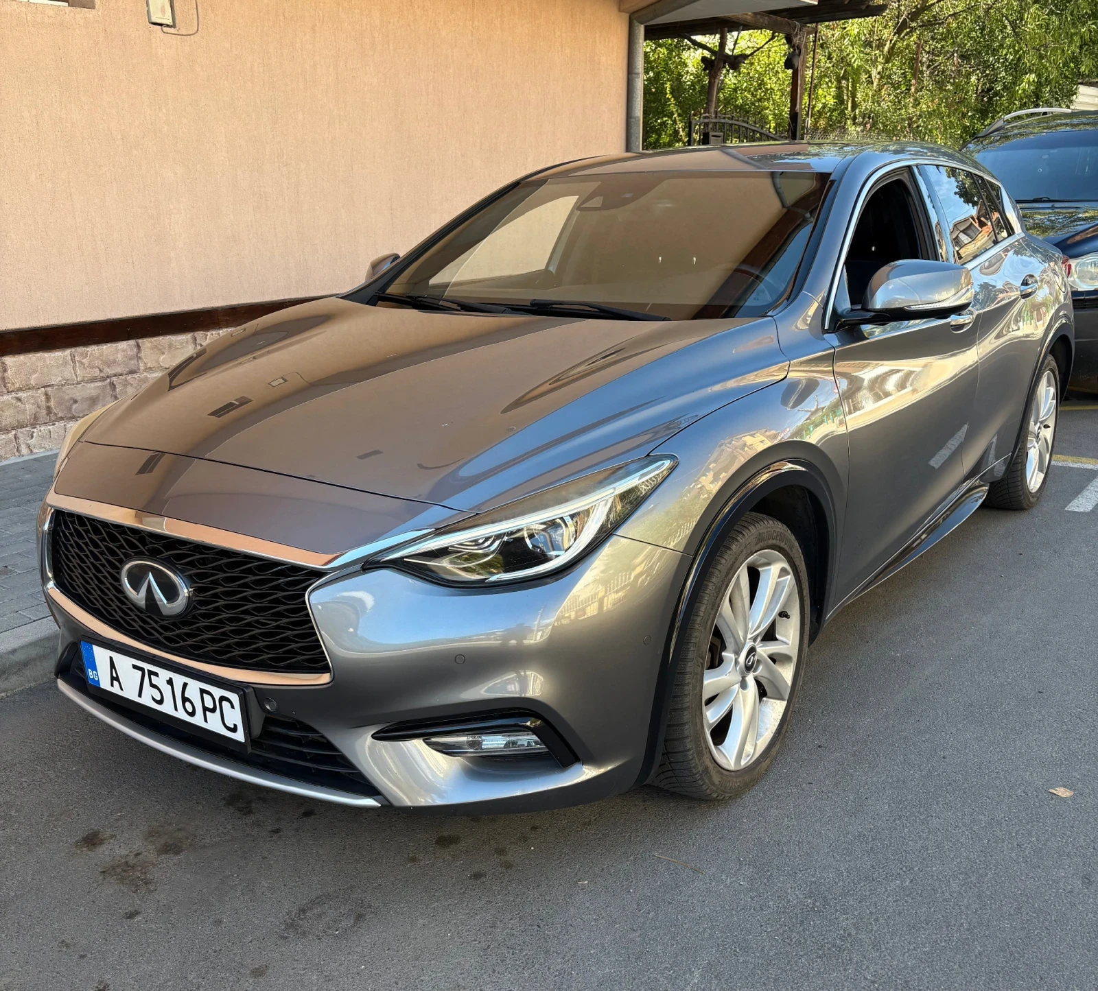 Infiniti Q30 2.2D AWD DCT , снимка 3 - Автомобили и джипове - 56138997