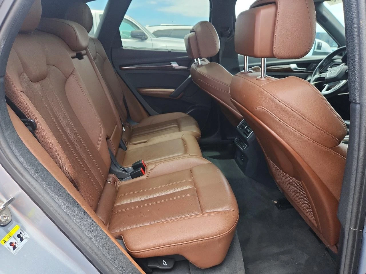 Audi Q5 2.0l Prestige, снимка 11 - Автомобили и джипове - 56349393