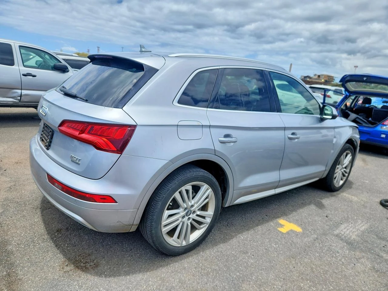 Audi Q5 2.0l Prestige, снимка 3 - Автомобили и джипове - 56349393