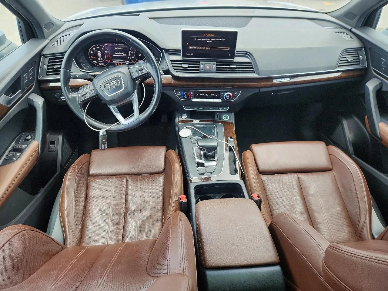 Audi Q5 2.0l Prestige, снимка 8 - Автомобили и джипове - 56349393