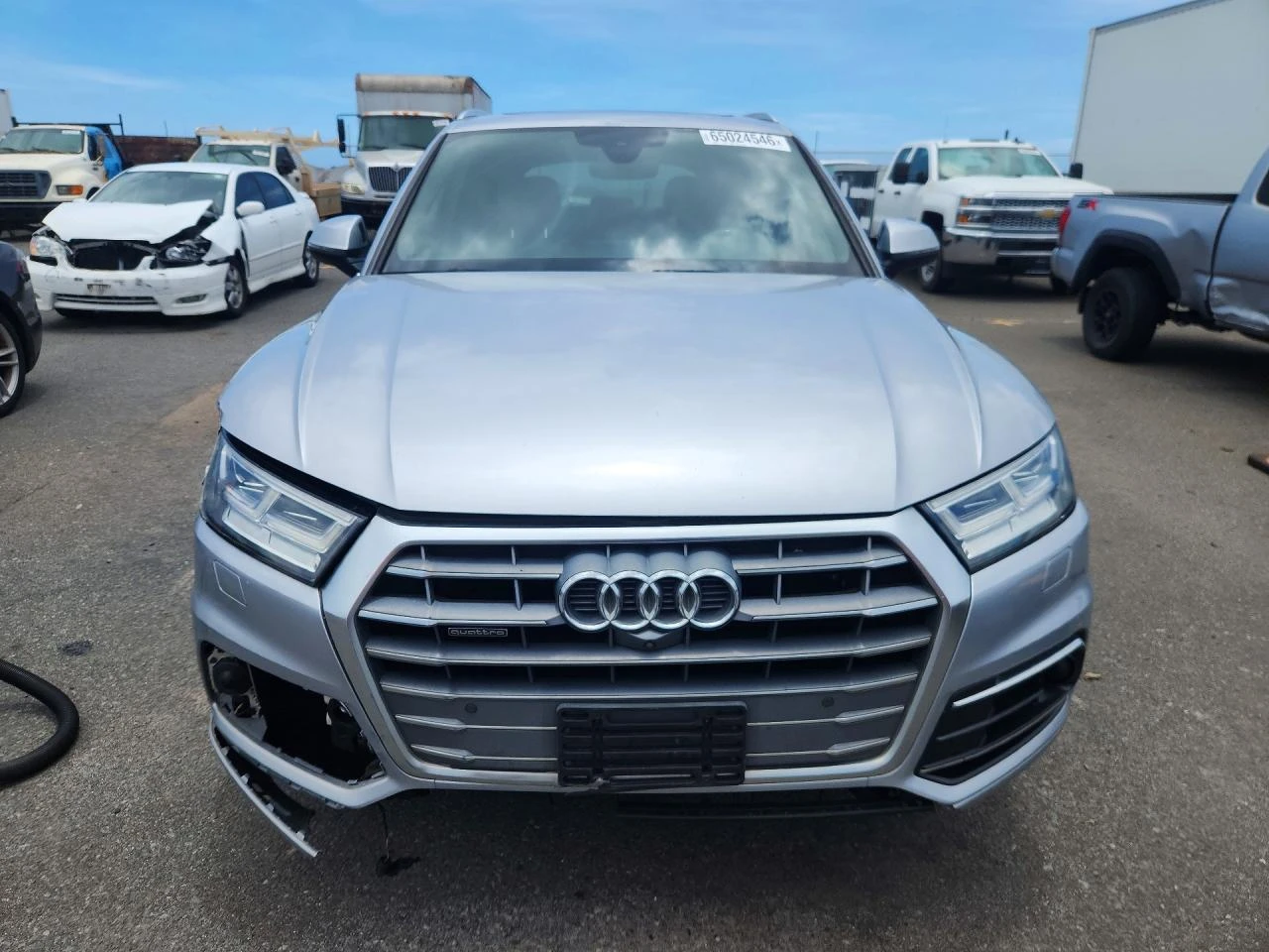 Audi Q5 2.0l Prestige, снимка 5 - Автомобили и джипове - 56349393