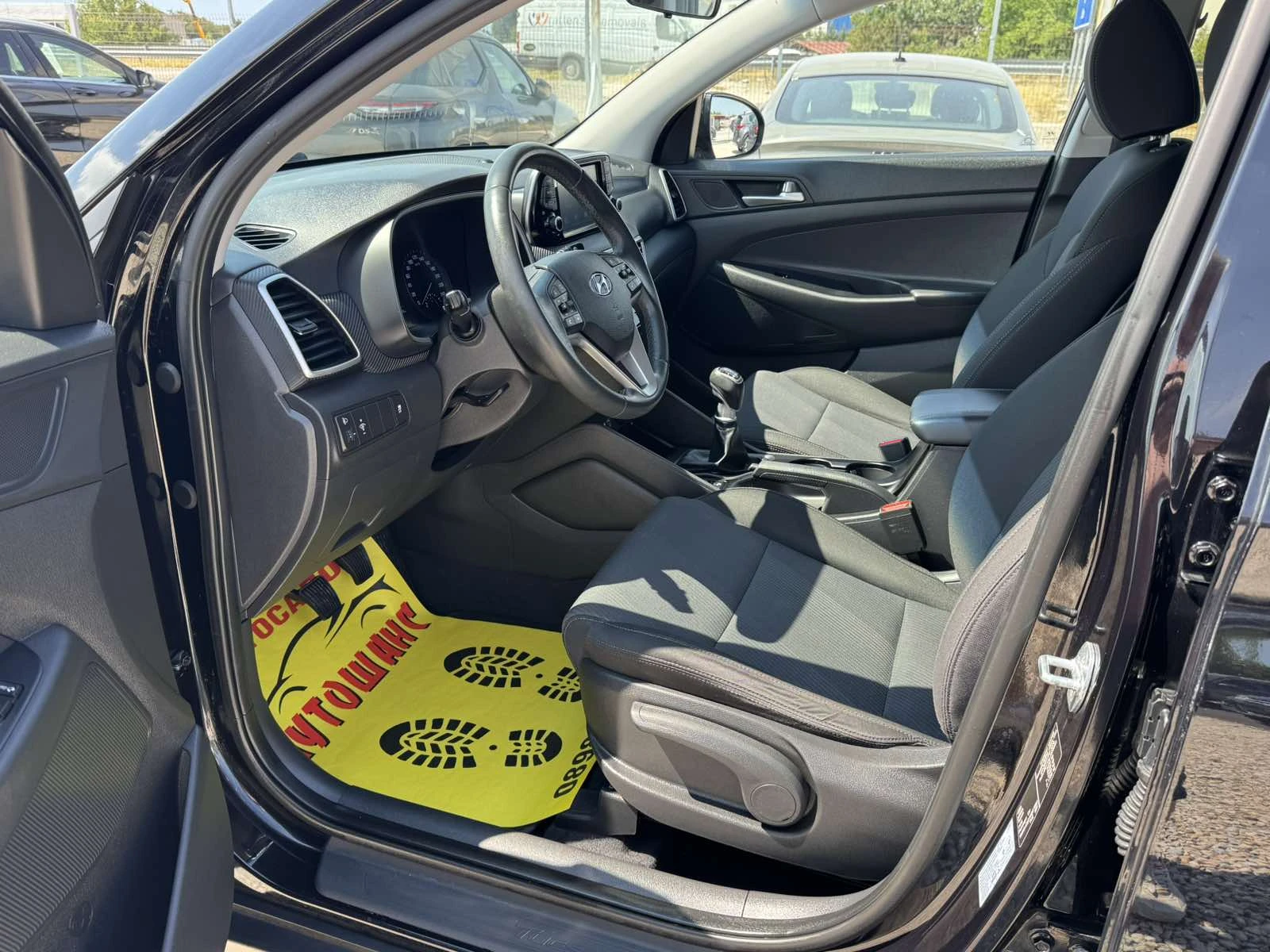 Hyundai Tucson 1.6I, снимка 12 - Автомобили и джипове - 56574875