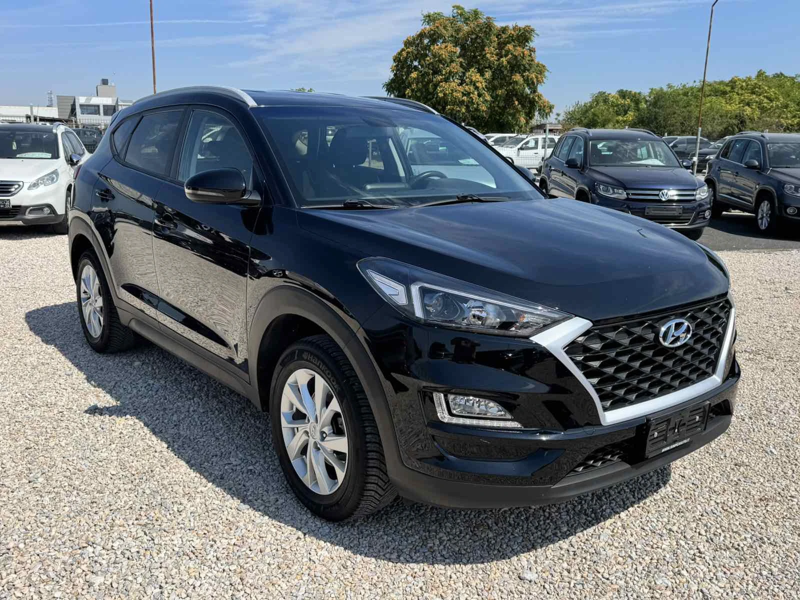 Hyundai Tucson 1.6I, снимка 3 - Автомобили и джипове - 56574875